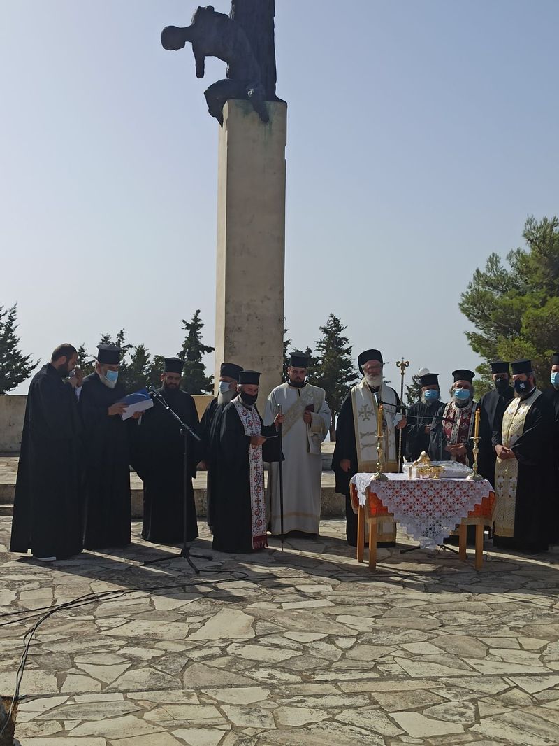 Κορυφώθηκαν οι εκδηλώσεις τιμής και μνήμης για το Ολοκαύτωμα της Βιάννου παρουσία της Προέδρου της Δημοκρατίας