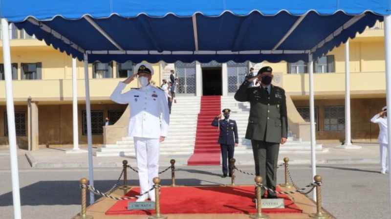 Μήνυμα Φλώρου από την Κρήτη: Πιο συχνή από ποτέ η παρουσία των Ενόπλων Δυνάμεων στη Σούδα