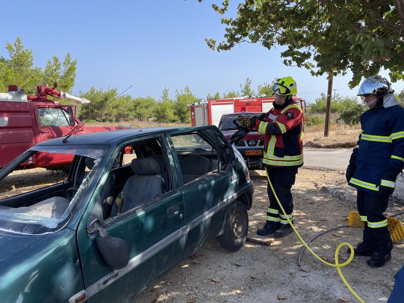 Νέος εξοπλισμός απεγκλωβισμού στον Δημοτικό Πυροσβεστικό Σταθμό στον Άγιο Ματθαίο