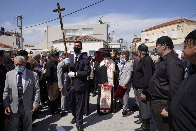 «Επέστρεψε» στην κρητική γη ο Μίκης Θεοδωράκης (pics+vid)