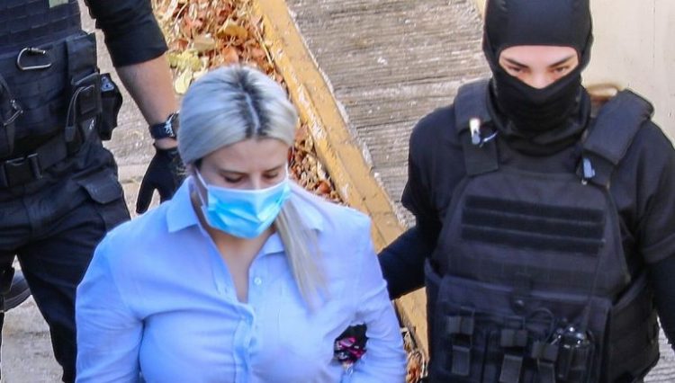 Επίθεση με βιτριόλι: Οι αναζητήσεις που «καίνε» την Έφη