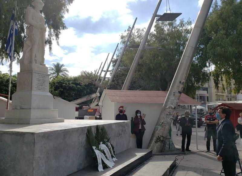 Με επιμνημόσυνη δέηση και κατάθεση στεφάνων τιμήθηκε στο Ηράκλειο η Hμέρα των Ενόπλων Δυνάμεων (pics)