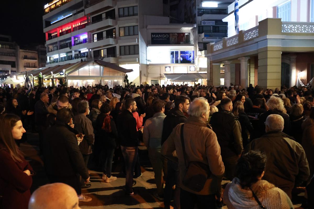 Ηράκλειο: Κυκλοφοριακό κομφούζιο λόγω... αντιεμβολιαστών (pics)