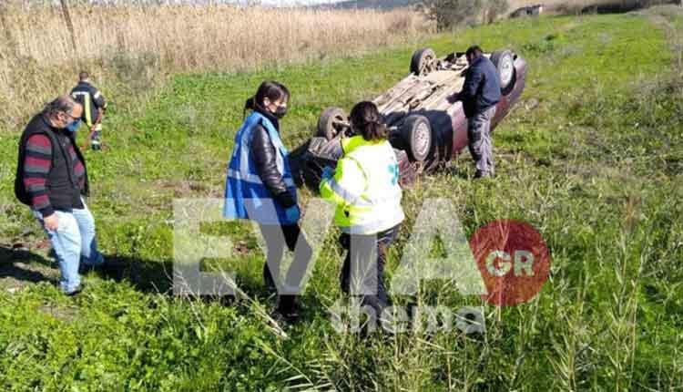 Αυτοκίνητο κατέληξε σε χωράφια κάνοντας τούμπες