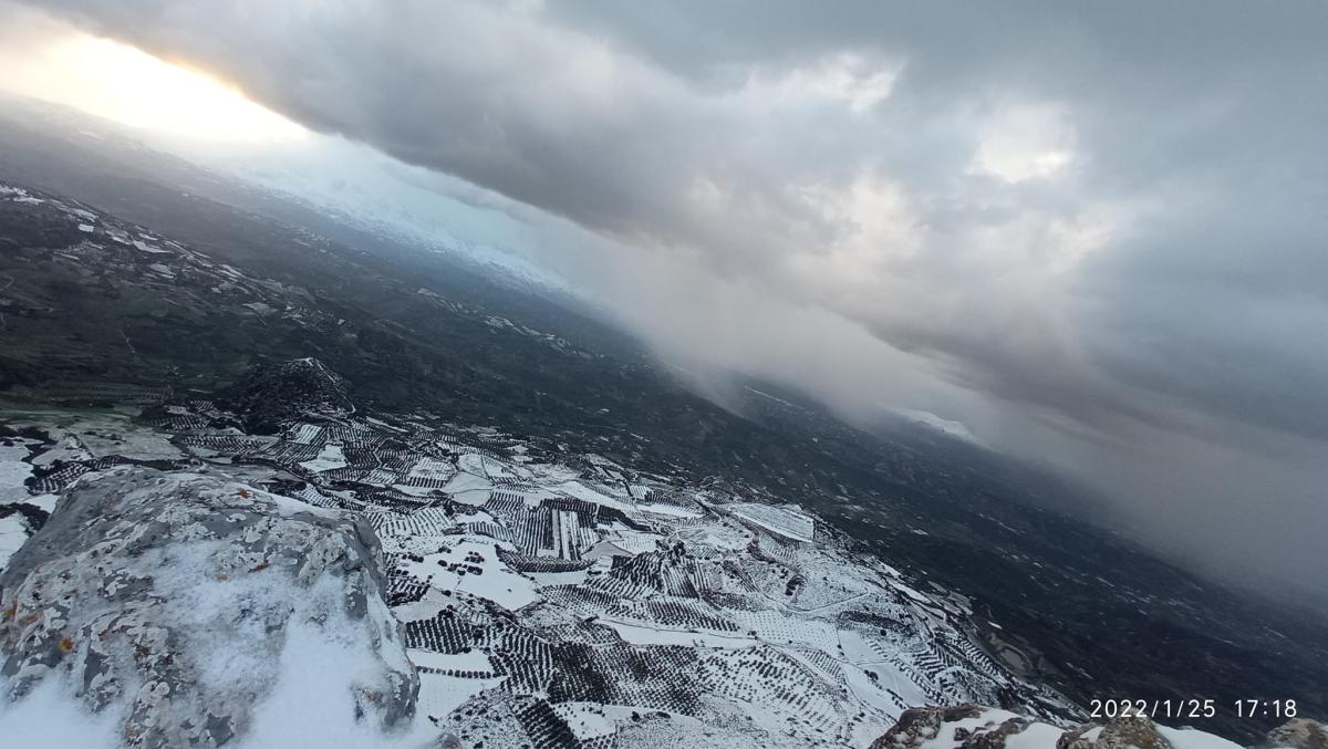 Μαγεύει η εικόνα από τον πανέμορφο Γιούχτα (pics)