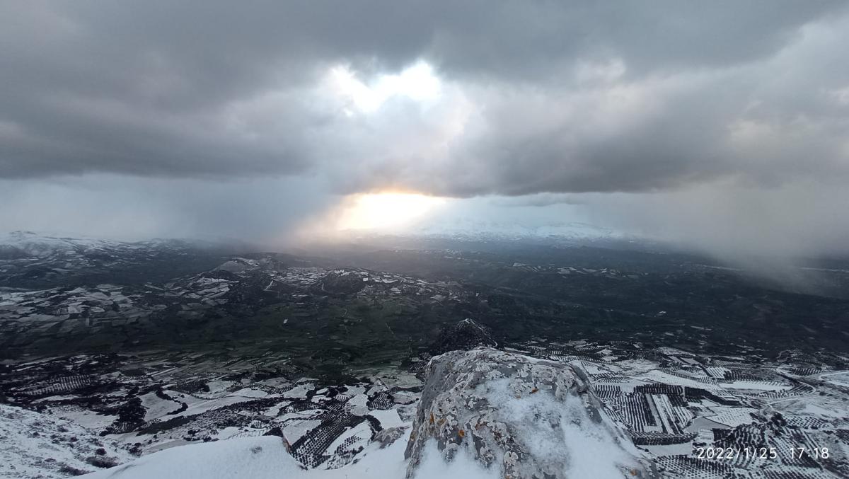 Μαγεύει η εικόνα από τον πανέμορφο Γιούχτα (pics)