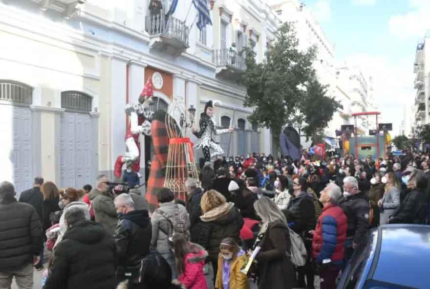 Ξεκίνησαν οι εκδηλώσεις για το Πατρινό Καρναβάλι - στους δρόμους οι καρναβαλιστές