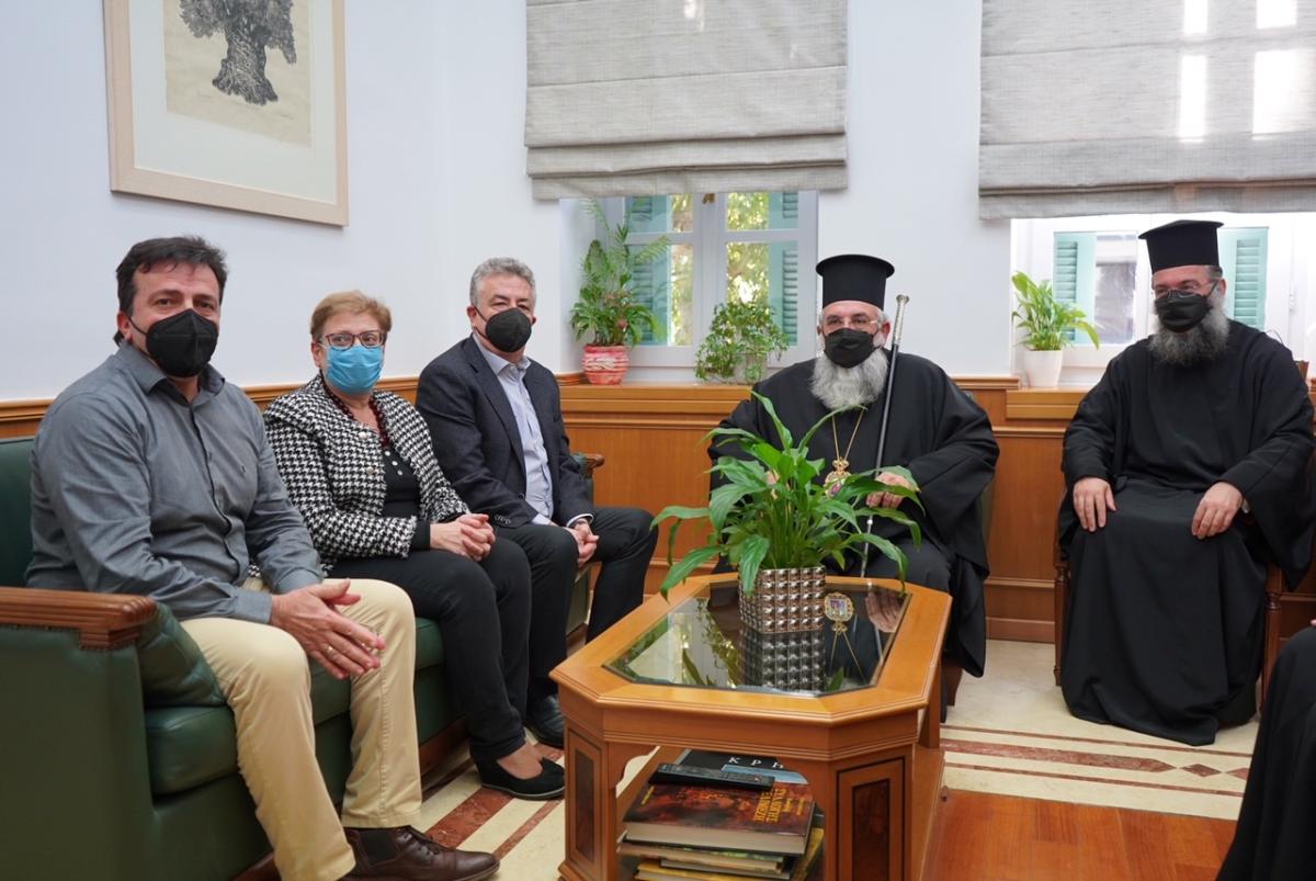 Επίσκεψη Αρχιεπισκόπου Κρήτης κ. Ευγενίου στην Περιφέρεια Κρήτης (vid & pics)