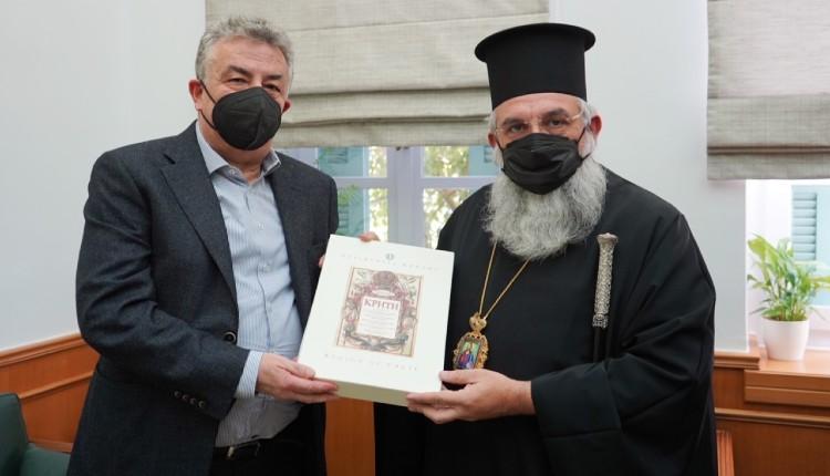 Επίσκεψη Αρχιεπισκόπου Κρήτης κ. Ευγενίου στην Περιφέρεια Κρήτης (vid & pics)