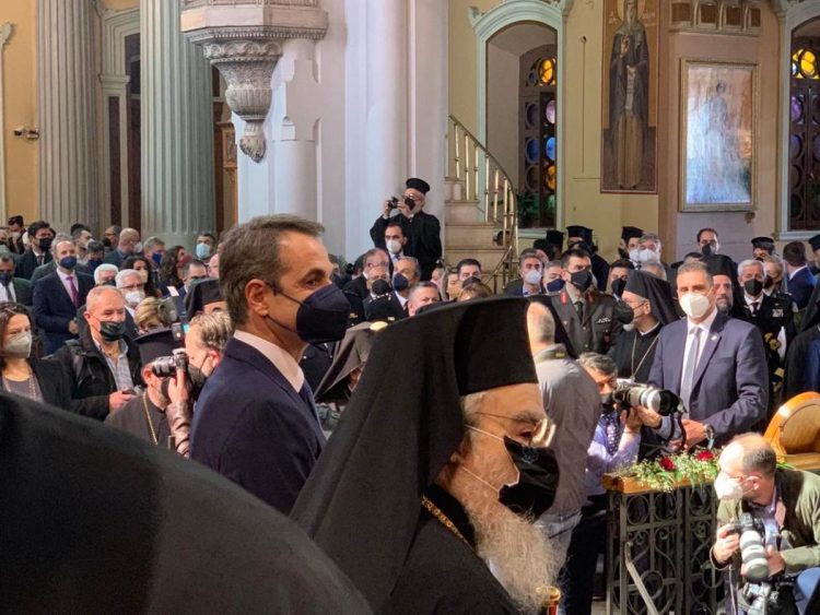 Η ιστορική στιγμή για την Εκκλησία της Κρήτης και η παρουσία Μητσοτάκη