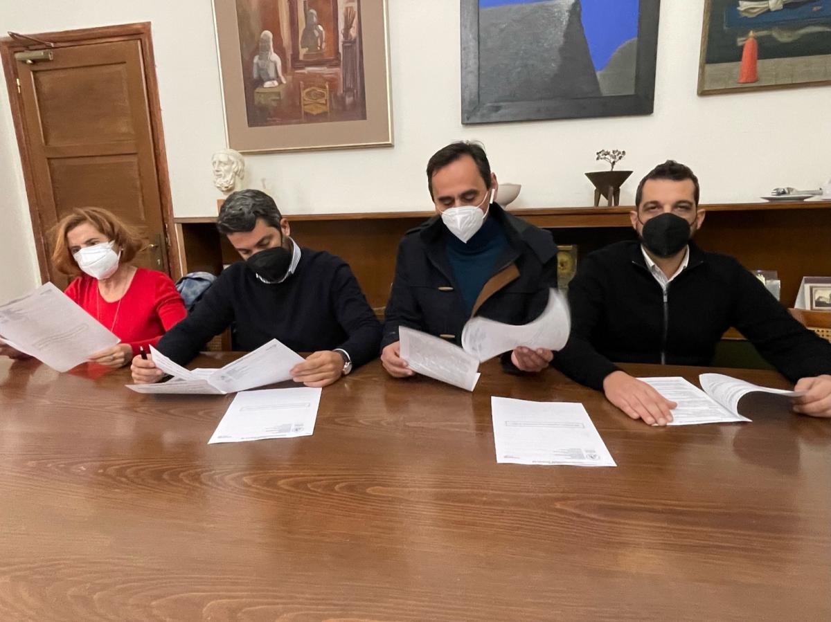 Δενδροφυτεύσεις σε κεντρικά σημεία της πόλης των Χανίων (pics)