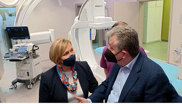 Με την συμμετοχή του Περιφερειάρχη Κρήτης οι συσκέψεις της αν. Υπουργού Υγείας σε ΠΑΓΝΗ και Βενιζέλειο