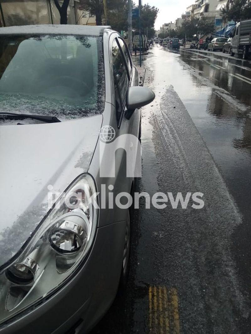 Στα λευκά μέσα σε λίγα λεπτά το Ηράκλειο (pics)