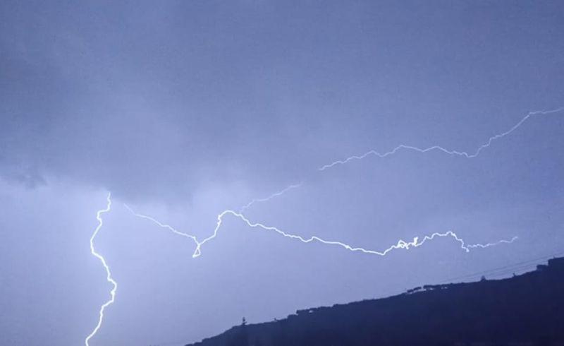 Έγινε η νύχτα μέρα στο Ηράκλειο από τις αστραπές (pics)