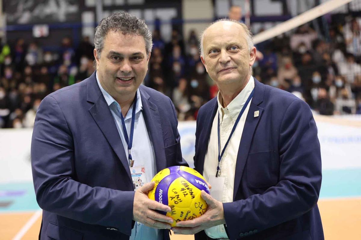 Τιμητικές βραβεύσεις σε Περιφερειάρχη-Περιφέρεια από την Εθνική Ομοσπονδία Πετοσφαίρισης