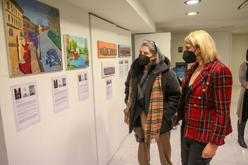 Ο Δήμαρχος Ηρακλείου στην έκθεση ζωγραφικής με έργα προσφύγων (pics)