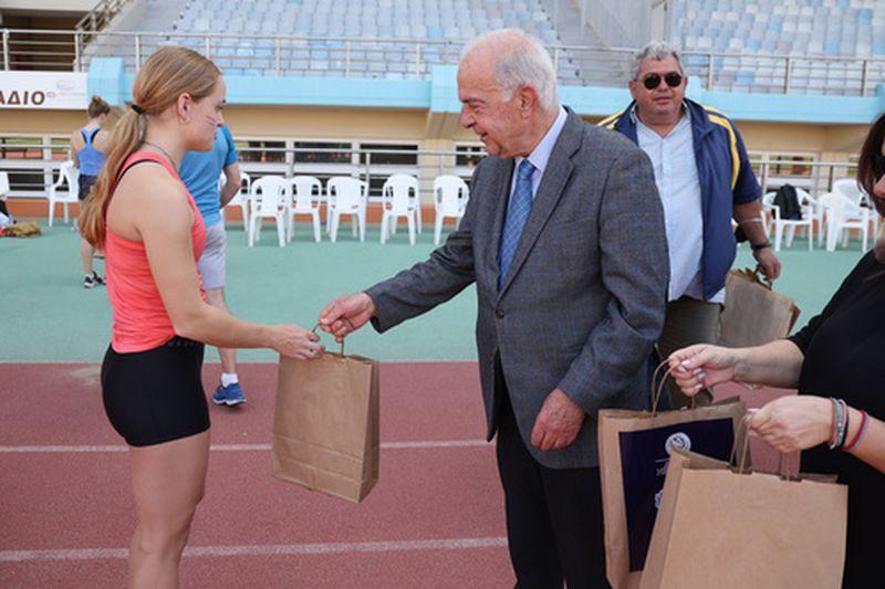 Αθλητές από την Γερμανία και την Ολλανδία στο Παγκρήτιο Στάδιο για προετοιμασία