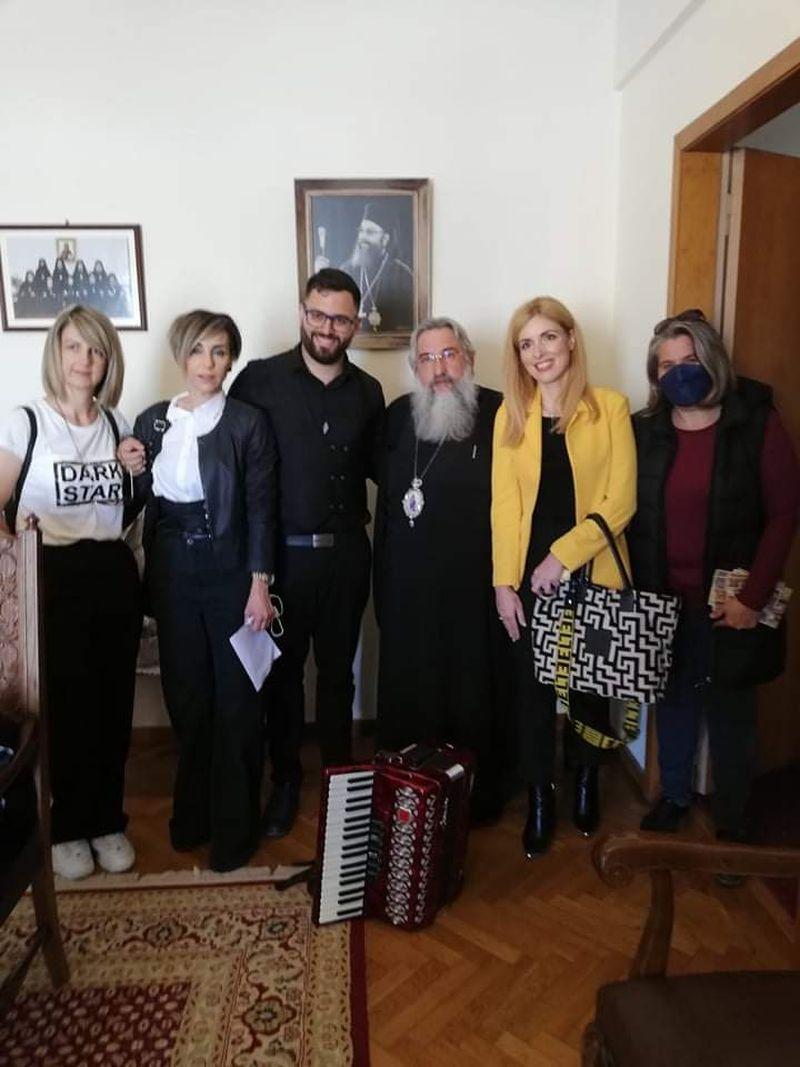 Τα κάλαντα του Λαζάρου είπαν στον Αρχιεπίσκοπο Κρήτης τα παιδιά του ΚΔΑΠ Γαζίου (pics)