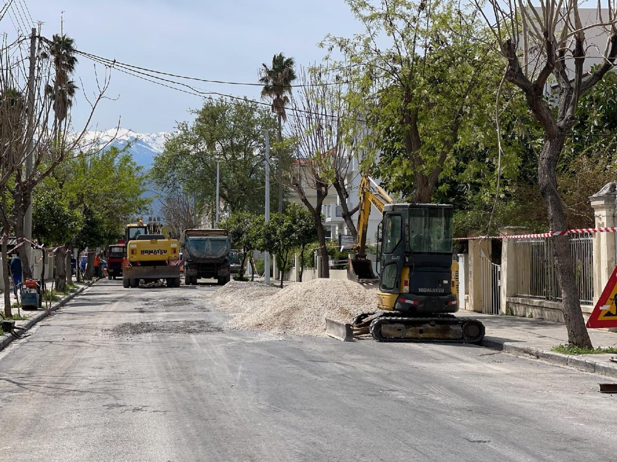 Εκτεταμένες ασφαλτοστρώσεις σε κεντρικές οδούς στο κέντρο των Χανίων