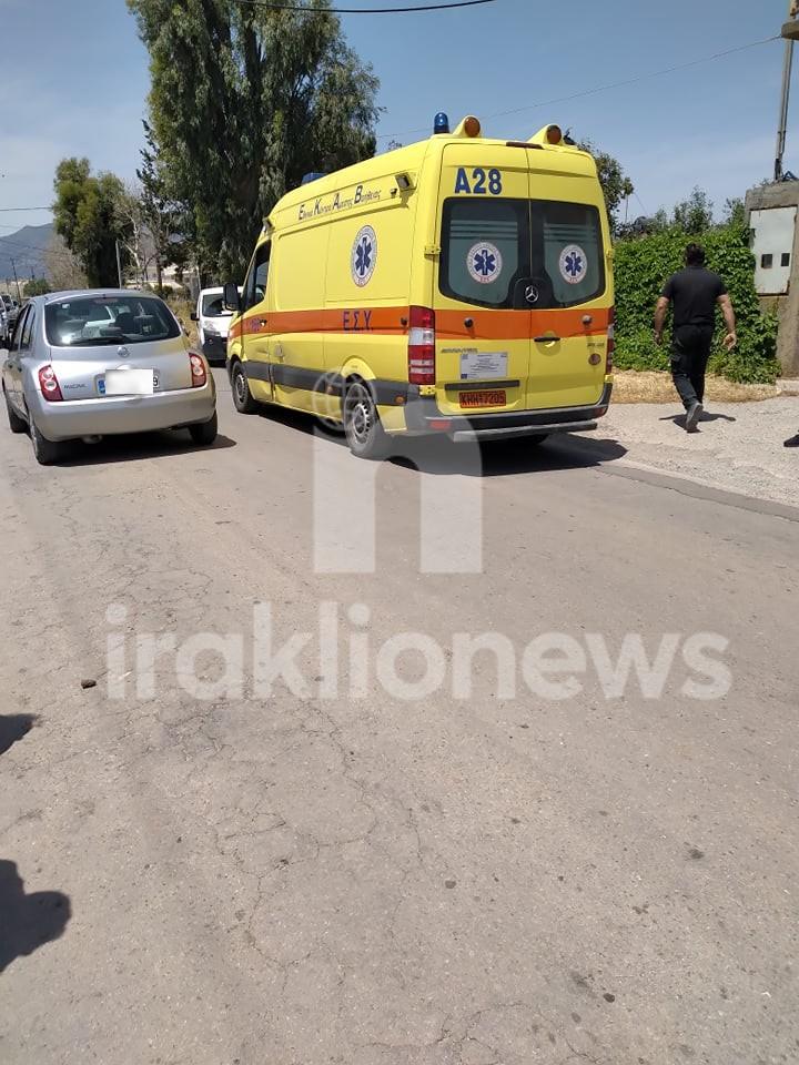 Ηράκλειο: Ακόμη ένα τροχαίο - Σύγκρουση μηχανής με αυτοκίνητο (pics)