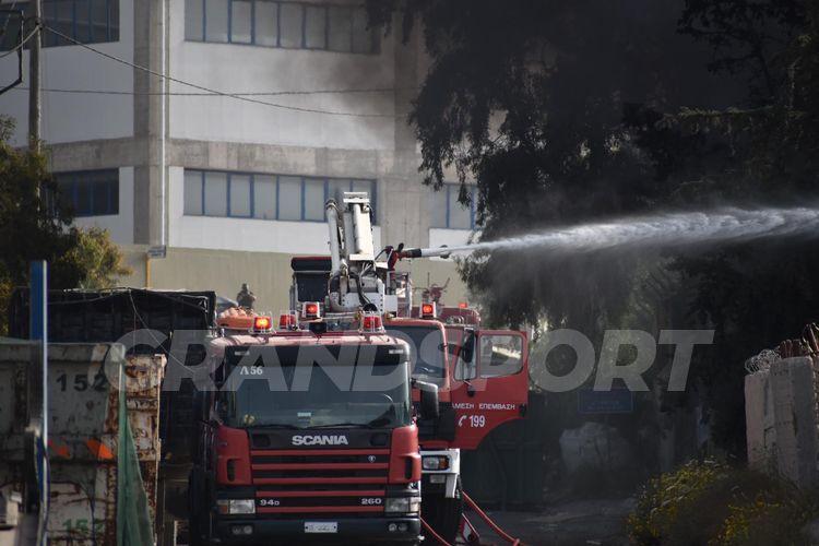 Οι εικόνες που έρχονται από τη ΒΙΠΕ φανερώνουν και το μέγεθος της φωτιάς