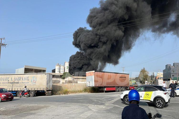 Οι εικόνες που έρχονται από τη ΒΙΠΕ φανερώνουν και το μέγεθος της φωτιάς