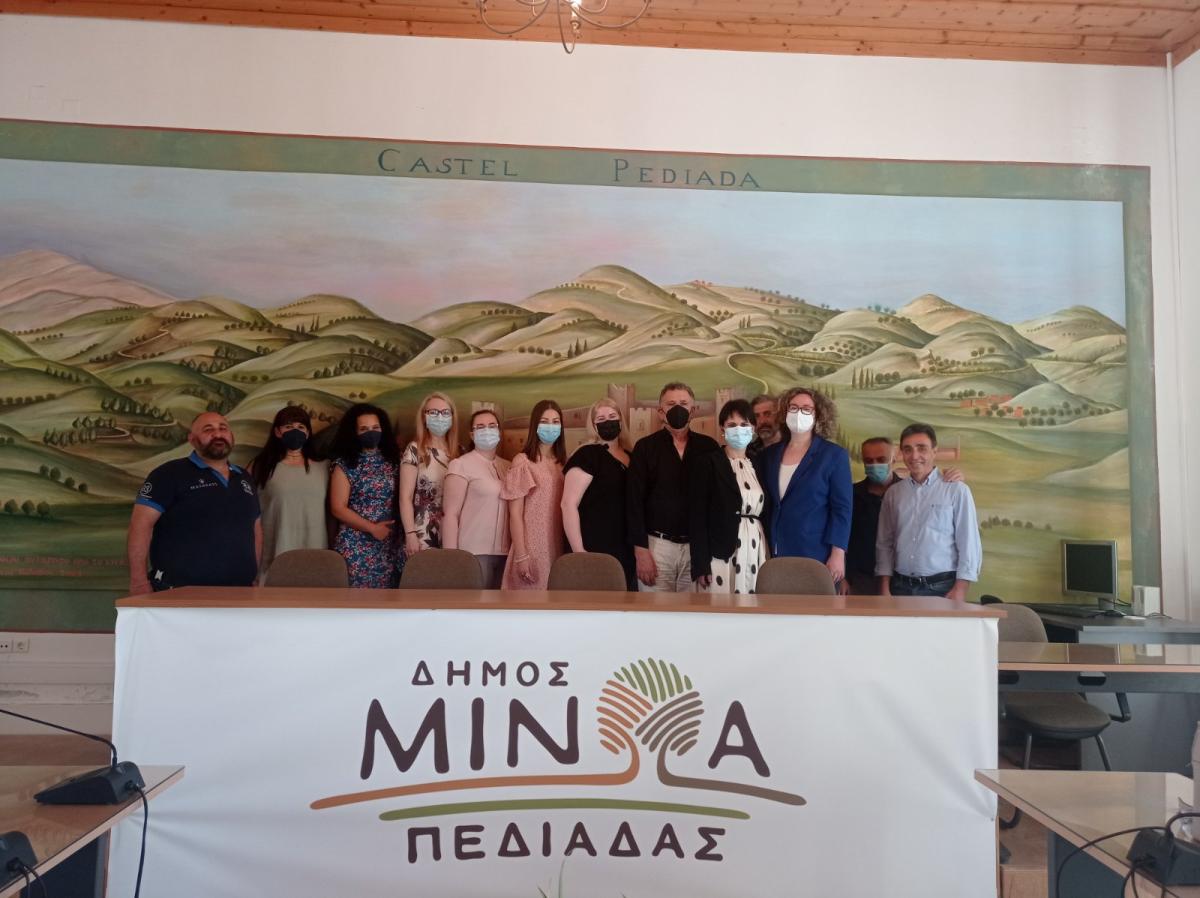 Συνάντηση δικαστικών υπαλλήλων από τη Λιθουανία με τον Δήμαρχο Μινώα Πεδιάδας στο Καστέλλι (pic)
