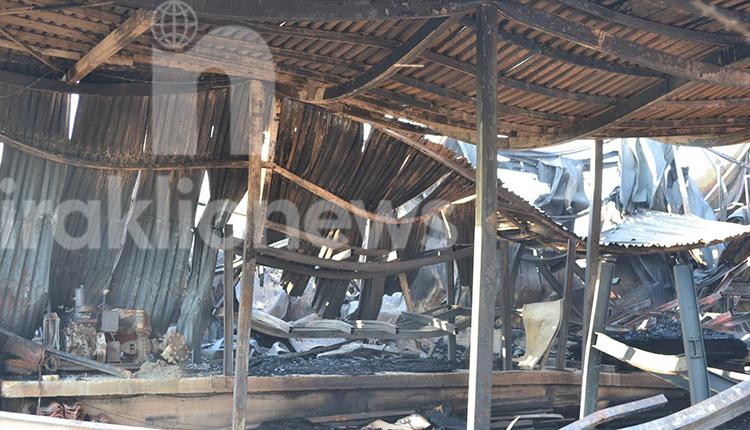 Μαλάδες: Εικόνες καταστροφής στις επιχειρήσεις μετά τη φωτιά (pics)