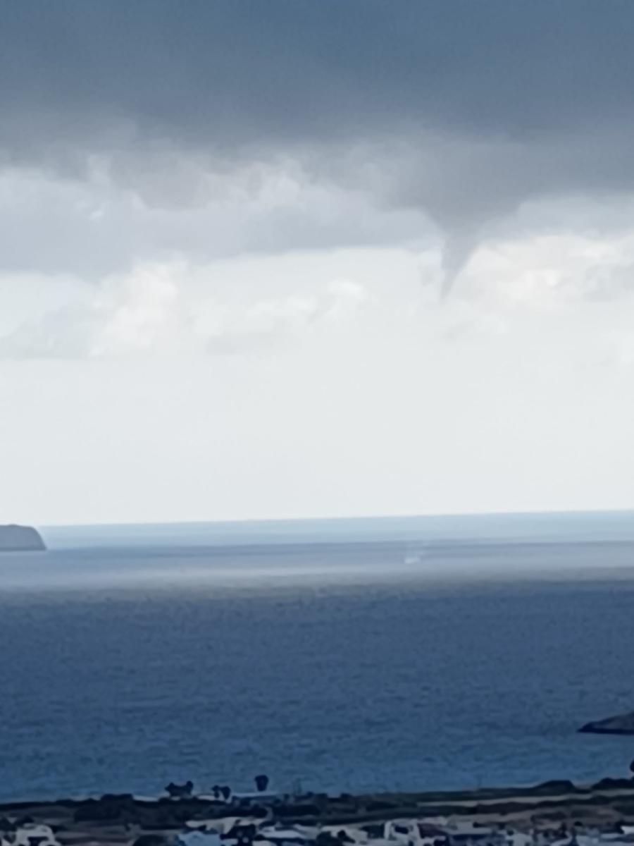Ηράκλειο: Υδροστρόβιλος που κόβει την ανάσα στον Καρτερό!