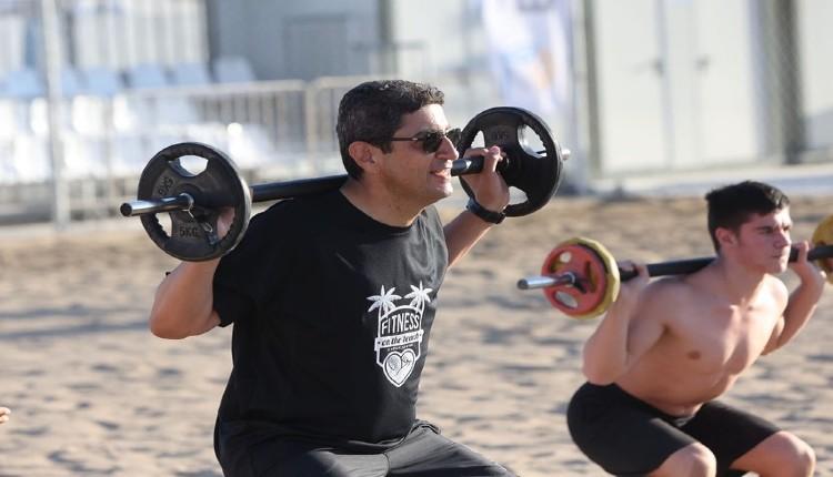 Μάγεψε η Ελένη Πετρουλάκη στον Καρτερό - Γυμνάστηκε μαζί της ο Λ. Αυγενάκης