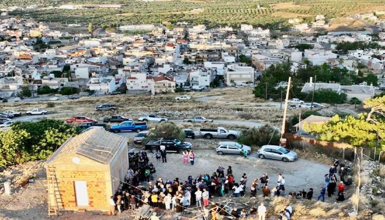 Στο εκκλησάκι του Προφήτη Ηλία ο Δήμαρχος Μινώα Πεδιάδας: «Μήνυμα ελπίδας για το δοκιμαζόμενο Δήμο»