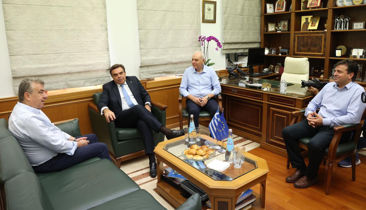 Μαργαρίτης Σχοινάς: «Ναυαρχίδα Περιφερειακής Ανάπτυξης η Κρήτη" 4 Μαργαρίτης Σχοινάς: «Ναυαρχίδα Περιφερειακής Ανάπτυξης η Κρήτη"