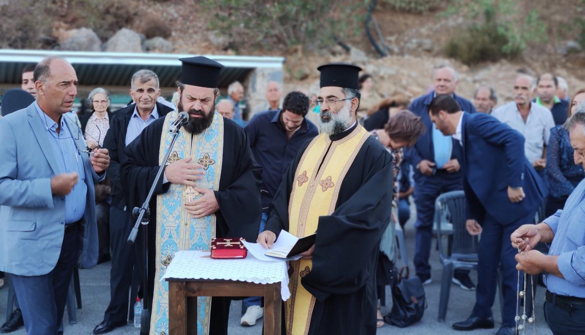 Αποκαλυπτήρια Μνημείου Πεσόντων στο Πετροχώρι Αμαρίου(pics)