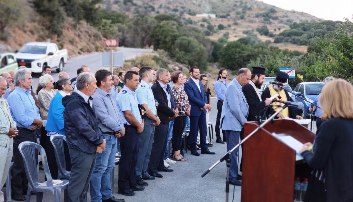 Αποκαλυπτήρια Μνημείου Πεσόντων στο Πετροχώρι Αμαρίου(pics)