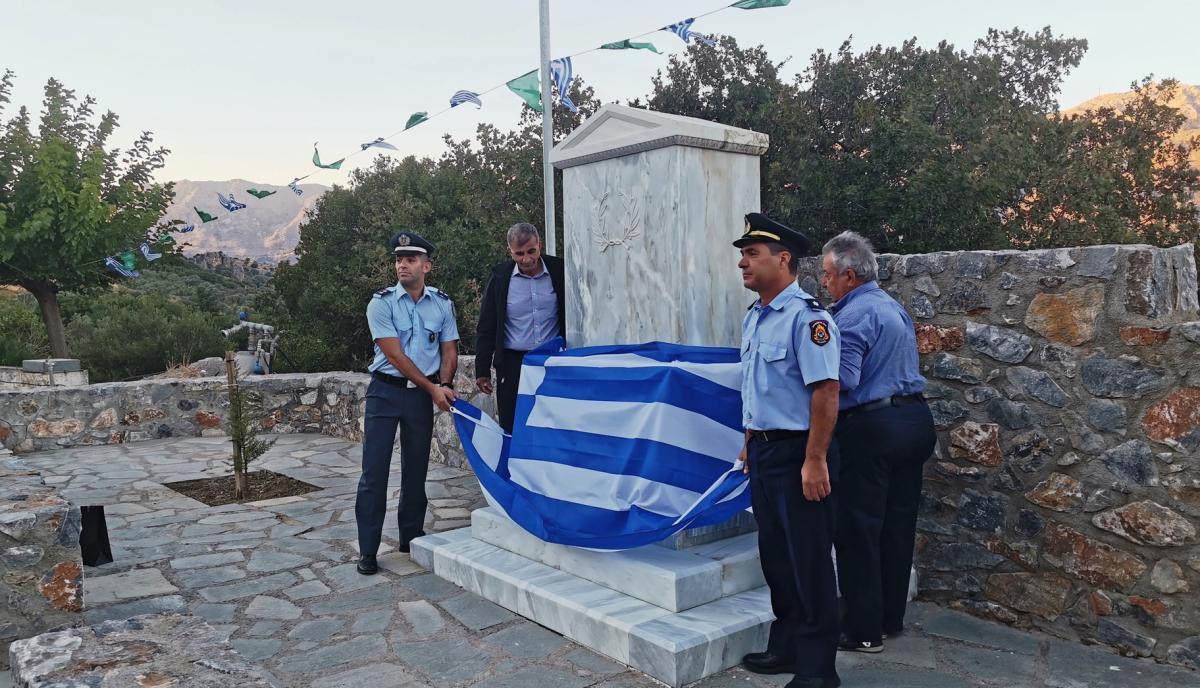 Αποκαλυπτήρια Μνημείου Πεσόντων στο Πετροχώρι Αμαρίου(pics)