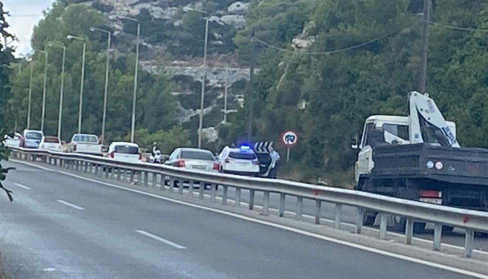 Ρέθυμνο: Απειλούσε να πέσει στο κενό από γέφυρα στον ΒΟΑΚ