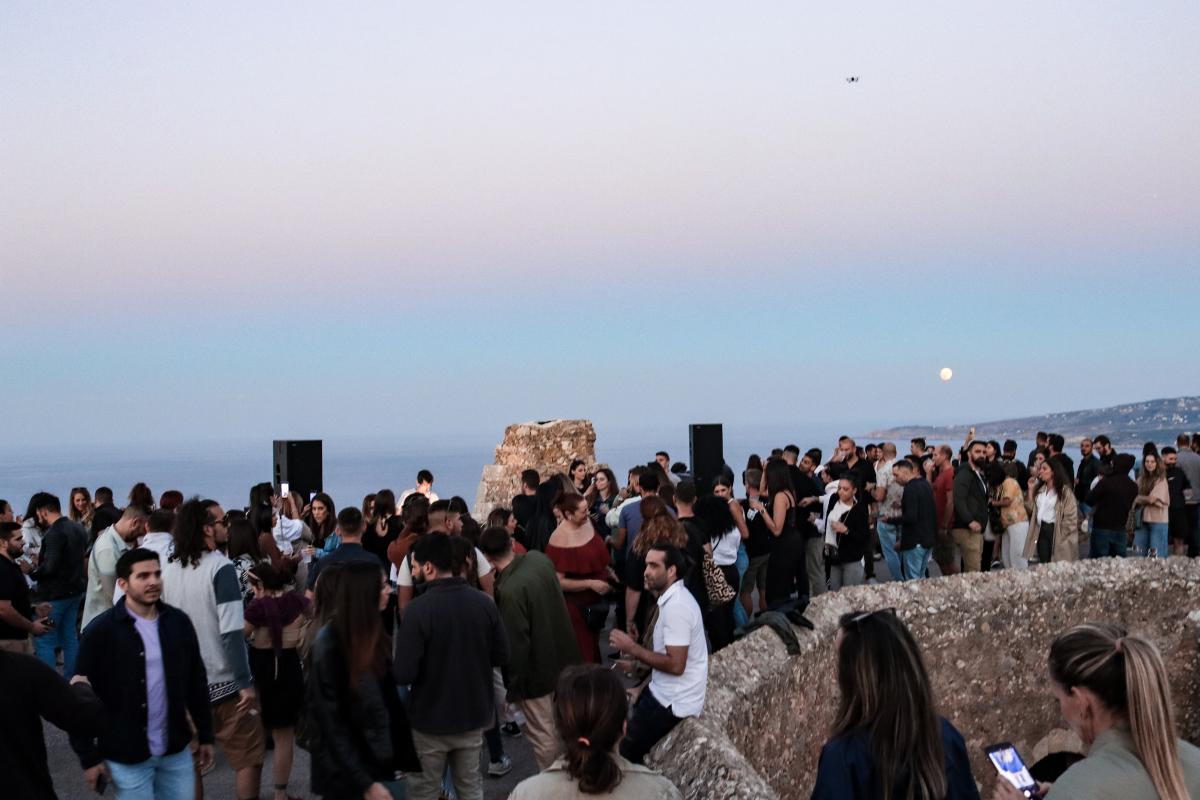 Μαγικές εικόνες και ήχους ηλεκτρονικής μουσικής από τους Αργοναύτες στην Αρχαία Άπτερα Χανιών! (pics)