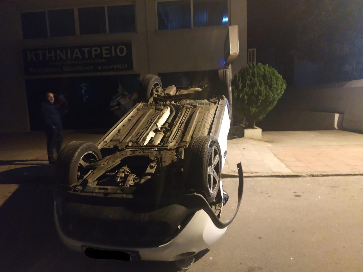 Στο νοσοκομείο οδηγός IX με την τρελή πορεία... που κατέληξε σε τροχαίο στα Χανιά (pics)
