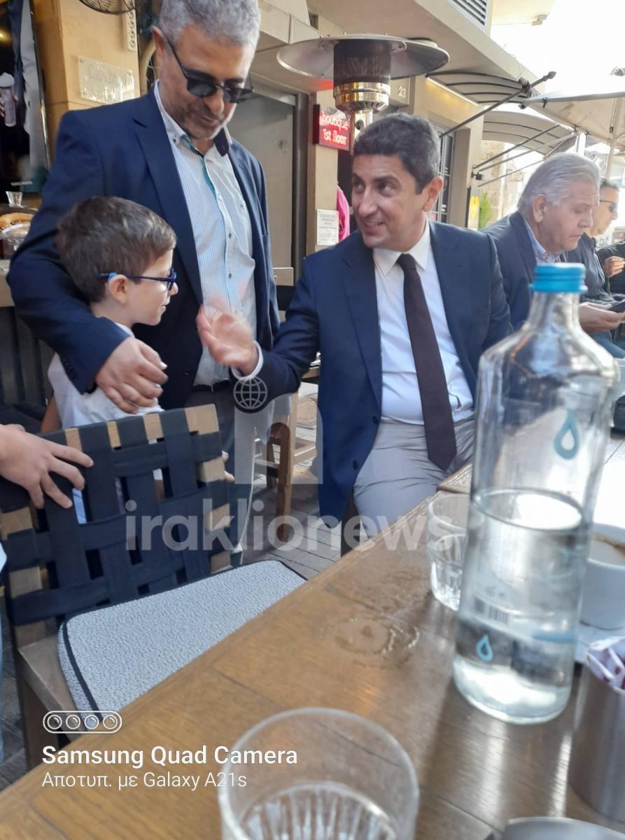 Στο κέντρο του Ηρακλείου ο Υφυπουργός Πολιτισμού και Αθλητισμού Λ. Αυγενάκης μετά τον εορτασμό του Αγίου Νέστορα (Pics)