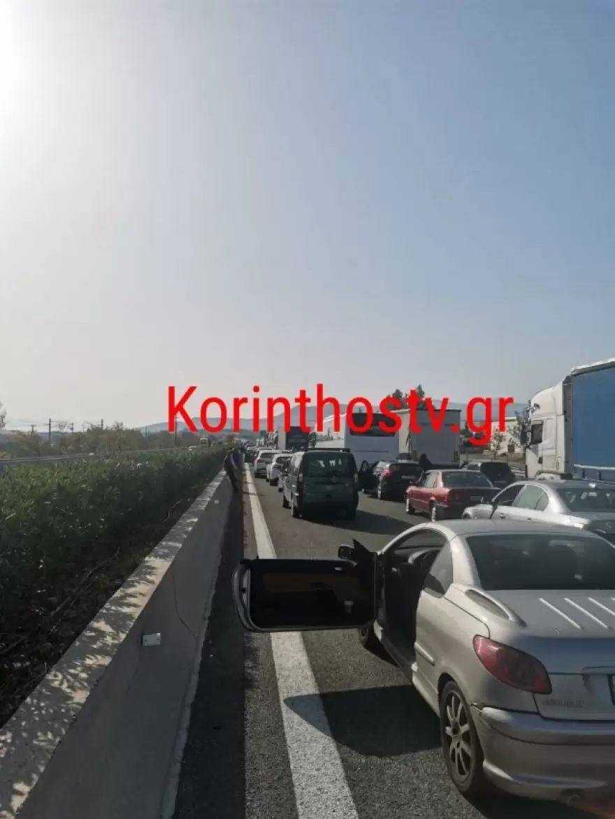 Τροχαίο Αθηνών-Κορίνθου: Τρεις οι νεκροί - Πέθανε και ο συνοδηγός της ηλικιωμένης(pics+video)