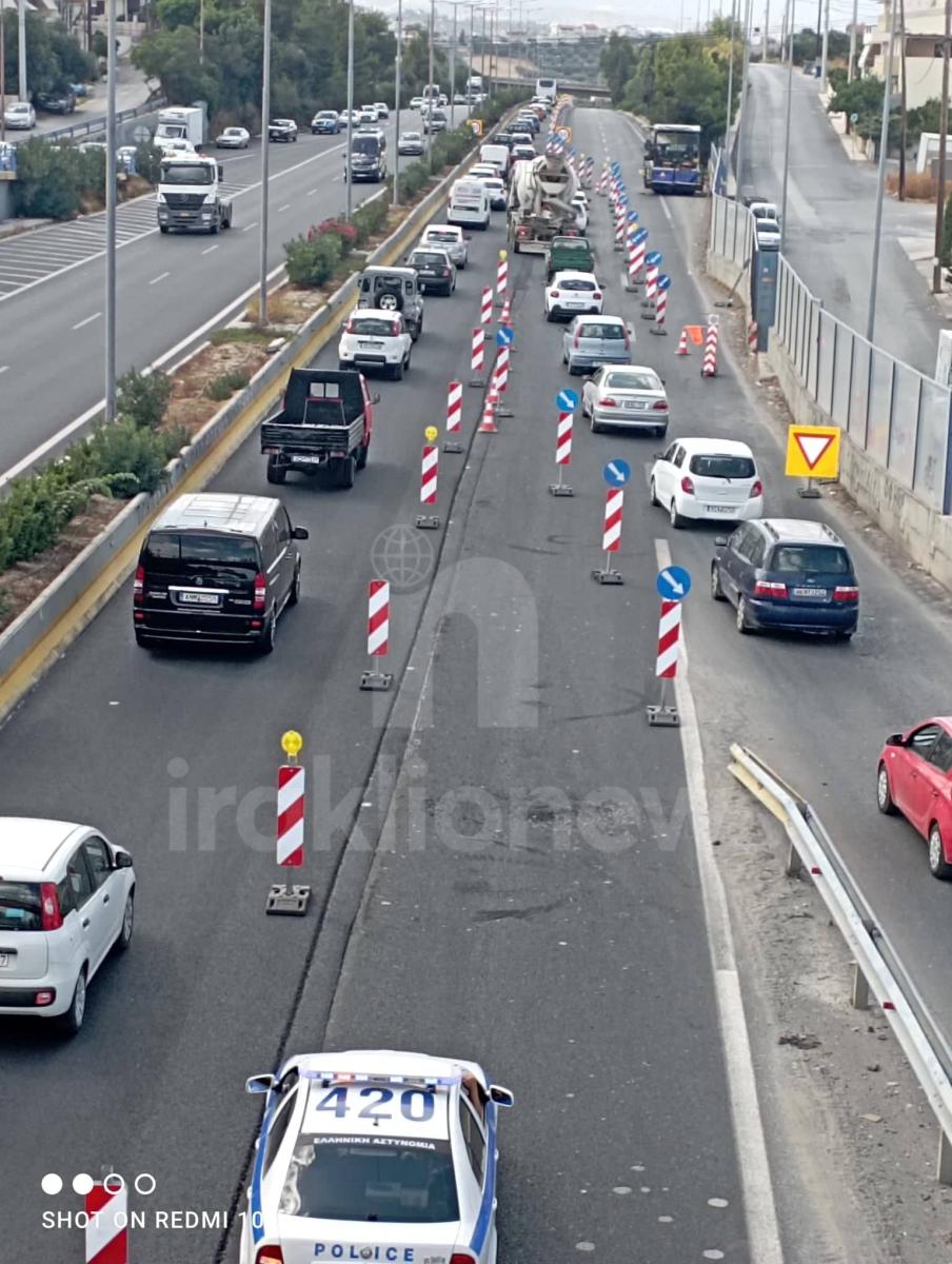Συνεχίζεται το κομφούζιο στην Εθνική - Αφόρητη κίνηση το μεσημέρι στο ύψος της Παπαναστασίου (pics) 8 Συνεχίζεται το κομφούζιο στην Εθνική - Αφόρητη κίνηση το μεσημέρι στο ύψος της Παπαναστασίου (pics)