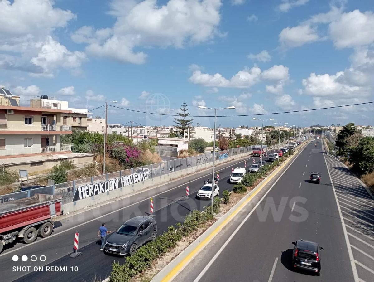 Συνεχίζεται το κομφούζιο στην Εθνική - Αφόρητη κίνηση το μεσημέρι στο ύψος της Παπαναστασίου (pics) 7 Συνεχίζεται το κομφούζιο στην Εθνική - Αφόρητη κίνηση το μεσημέρι στο ύψος της Παπαναστασίου (pics)