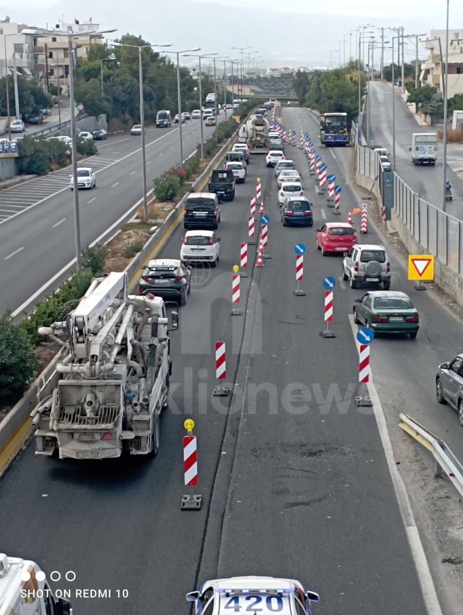 Συνεχίζεται το κομφούζιο στην Εθνική - Αφόρητη κίνηση το μεσημέρι στο ύψος της Παπαναστασίου (pics) 12 Συνεχίζεται το κομφούζιο στην Εθνική - Αφόρητη κίνηση το μεσημέρι στο ύψος της Παπαναστασίου (pics)