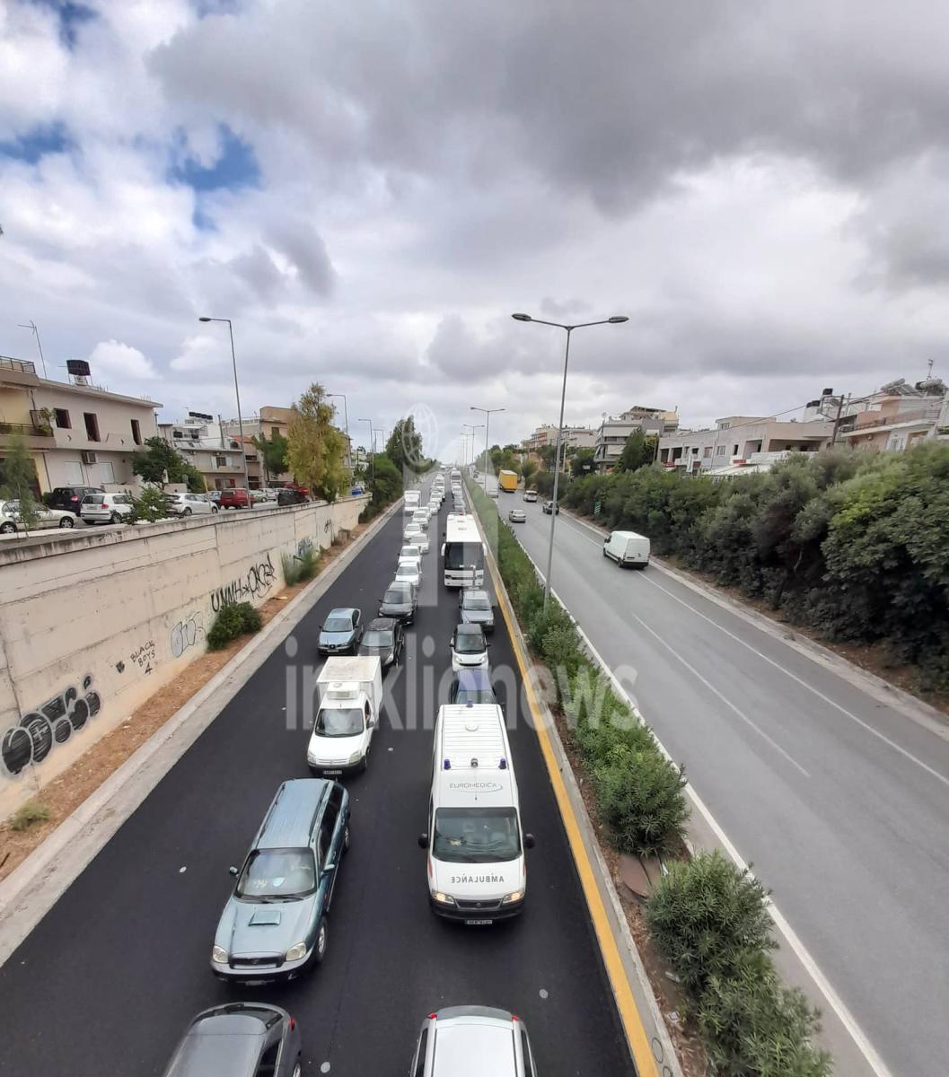 Νέες ουρές χιλιομέτρων στο ΒΟΑΚ - Συνεχίζεται η ασφαλτόστρωση και η ταλαιπωρία... των οδηγών (pics) 6 Νέες ουρές χιλιομέτρων στο ΒΟΑΚ - Συνεχίζεται η ασφαλτόστρωση και η ταλαιπωρία... των οδηγών (pics)
