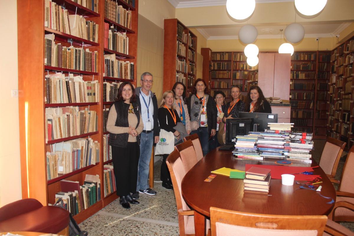 Υποδοχή μαθητών & εκπαιδευτικών στο Δημαρχείο και τη Δημοτική Βιβλιοθήκη Χανίων: Στο πλαίσιο του προγράμματος ERASMUS 3 Υποδοχή μαθητών & εκπαιδευτικών στο Δημαρχείο και τη Δημοτική Βιβλιοθήκη Χανίων: Στο πλαίσιο του προγράμματος ERASMUS