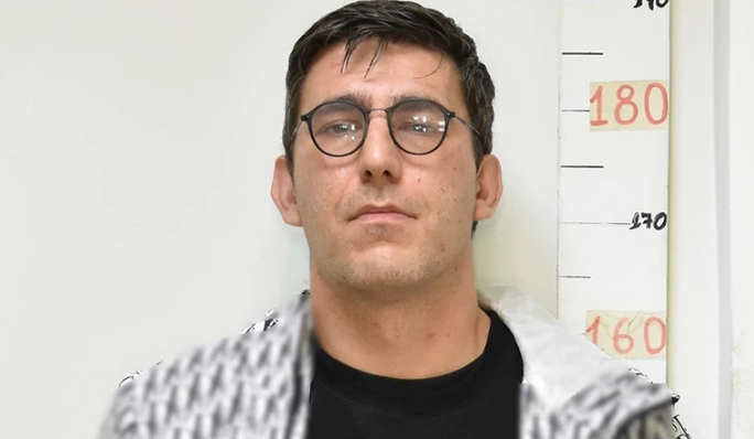 Αυτός είναι ο Γερμανός παιδόφιλος που παρίστανε τον αστυνομικό (Pic)