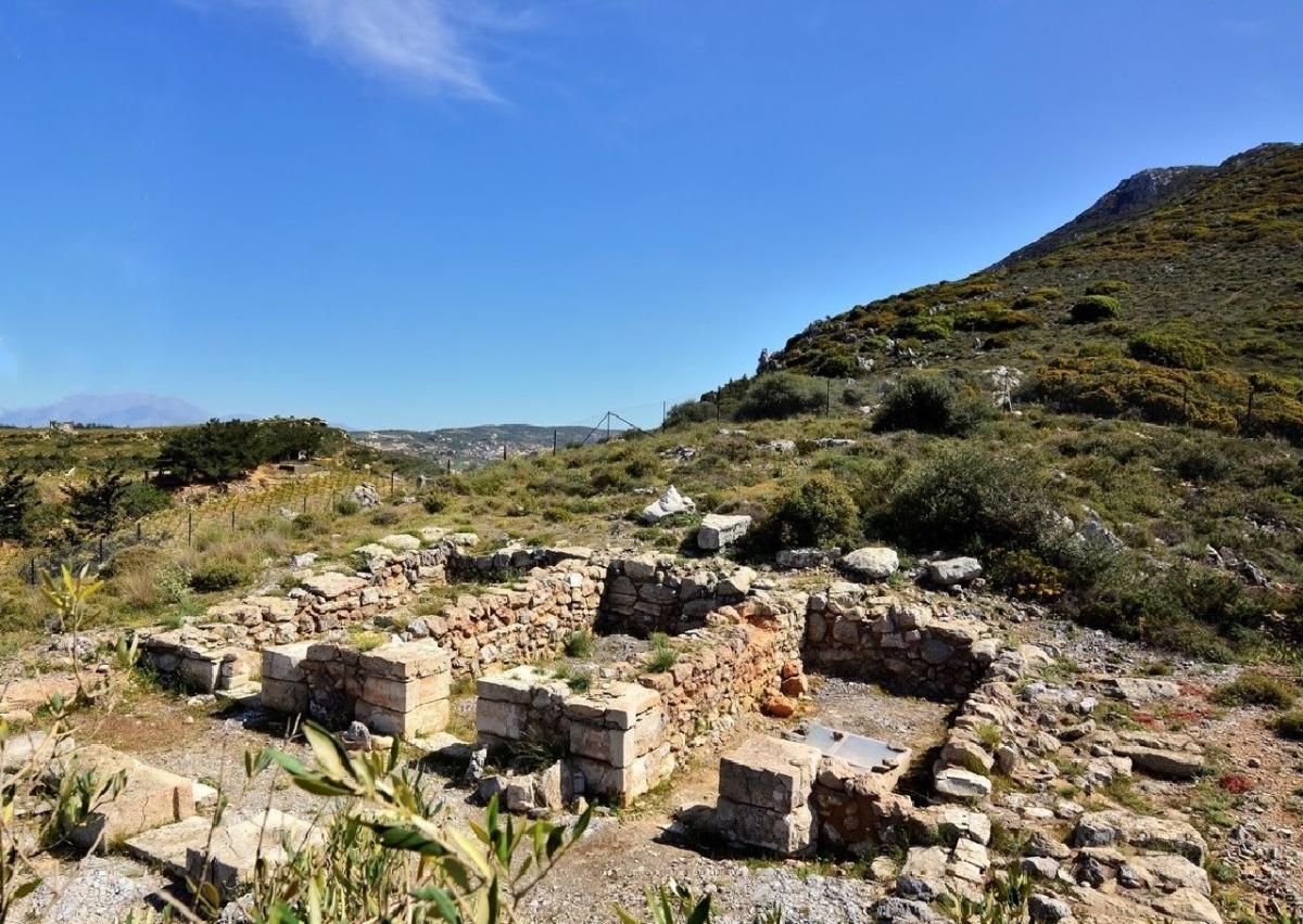 Κυριακάτικη εξόρμηση σε Σπήλια - Γιούχτα - Αρχάνες