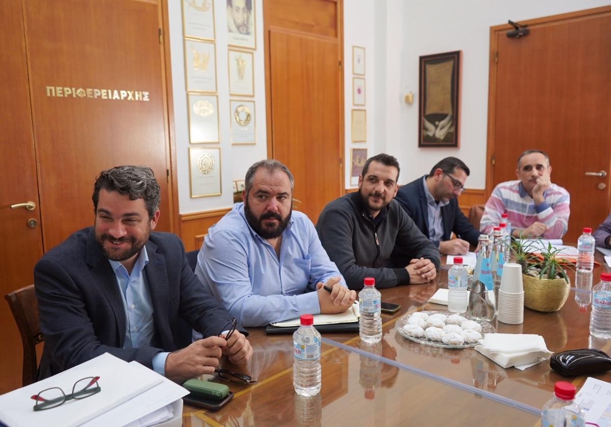 Συνάντηση Περιφερειάρχη Κρήτης και Δημάρχου Χανίων για τα Σχέδια Βιώσιμης Αστικής Ανάπτυξης