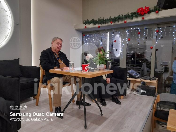 Ξεκίνησε η παρουσίαση του νεου βιβλίου του Στάθη Μονιάκη