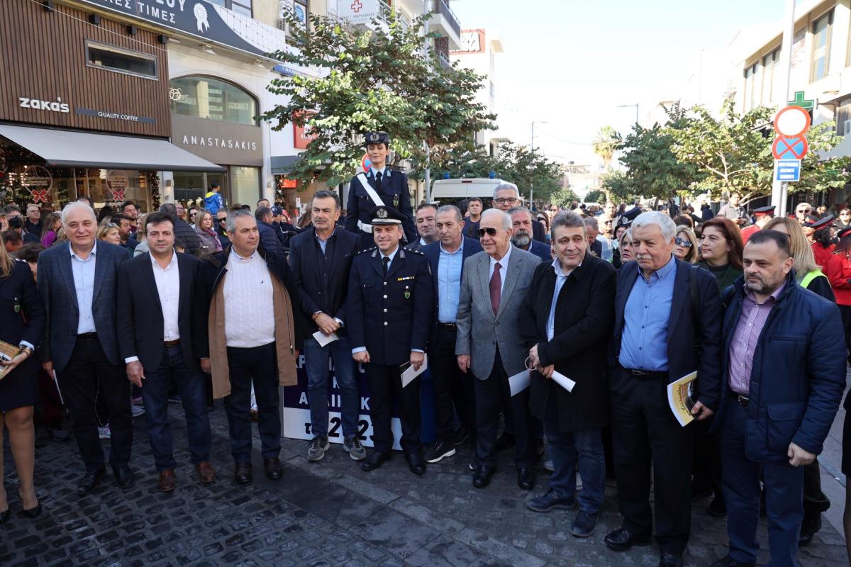 Στο έθιμο της «Βαρέλας» ο Δήμαρχος Ηρακλείου Βασίλης Λαμπρινός